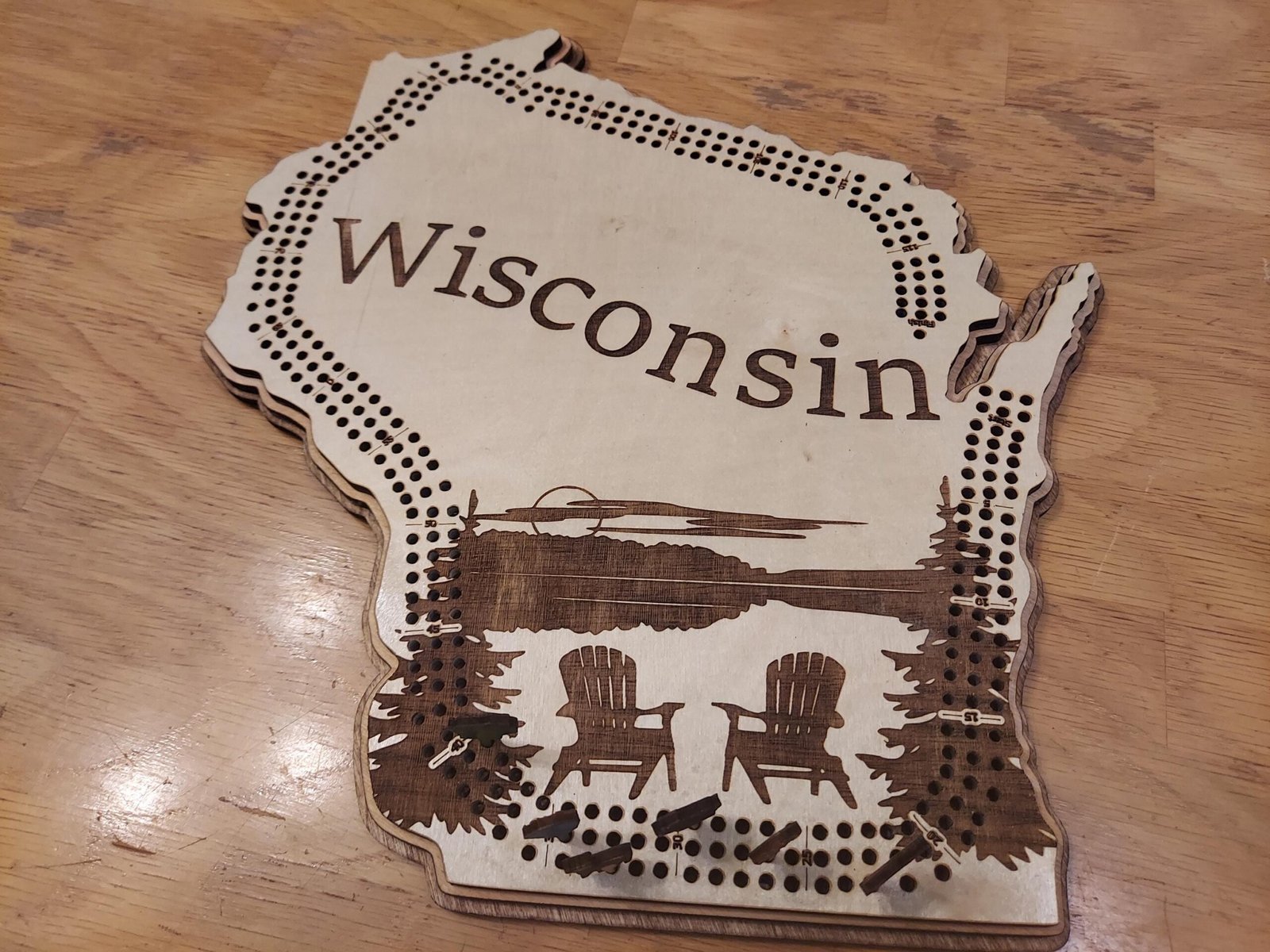 Wisconsin cribbage board, laser cut wood in Wisconsin shape, game board, and wall display and in one. Midwestern family game and gift. - Image 2