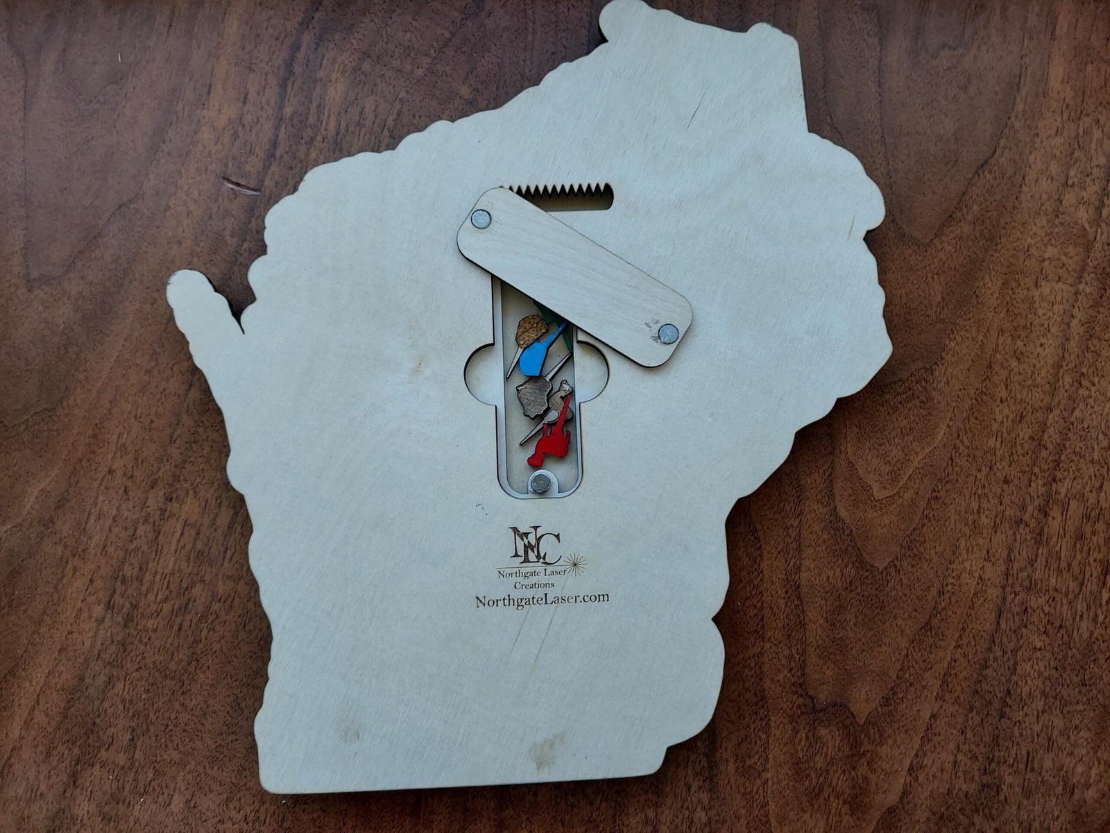 Wisconsin cribbage board, laser cut wood in Wisconsin shape, game board, and wall display and in one. Midwestern family game and gift. - Image 7