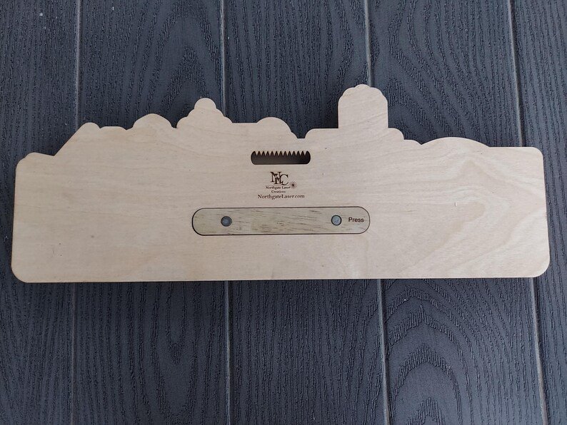 Milwaukee cribbage board, unique gift for Milwaukee lover. Custom themed pegs. Great for game night or wall art - Image 3